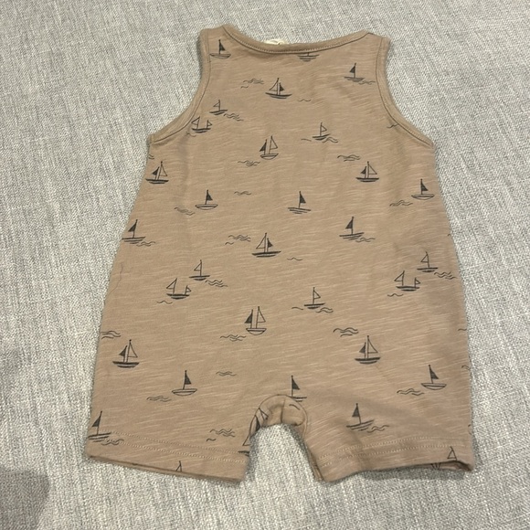 Rylee and Cru sleeveless romper - Picture 2 of 3